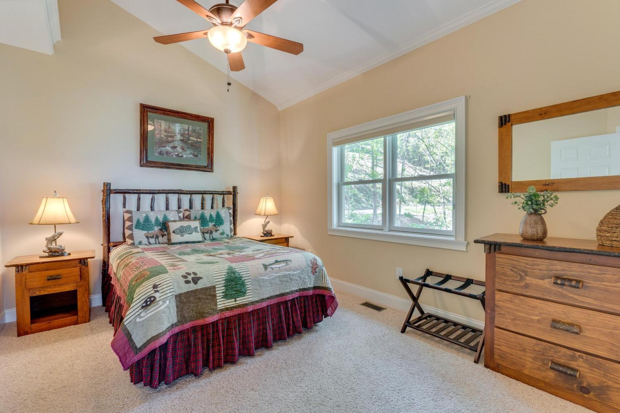 Lake-View Condo With Covered Deck In Hiawassee! Экстерьер фото